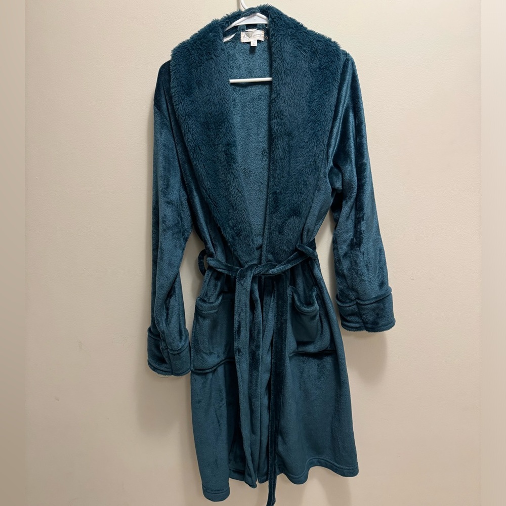 Daydream By Berkshire Home Blue Green Fuzzy Soft Bathrobe Size L Used but great